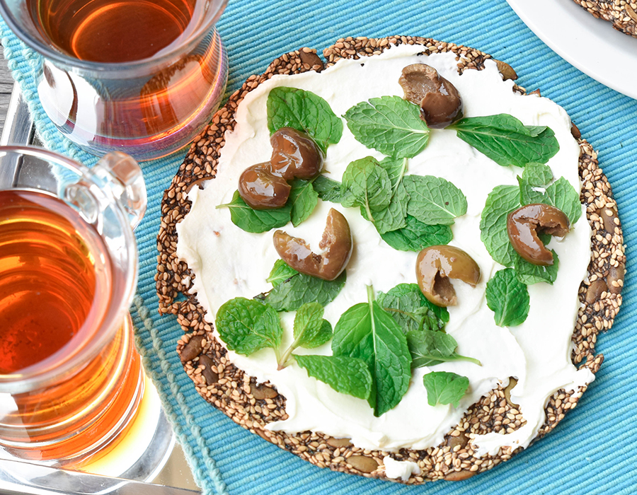 Keto Zaatar and Sesame Crackers