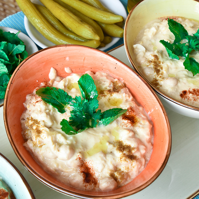Musabaha, Bathed Chickpeas in Tahini Sauce