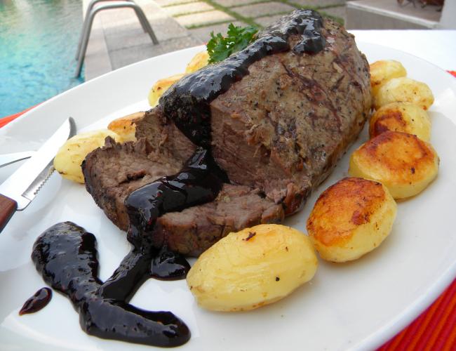 Beef Tenderloin with Raspberry Coulis