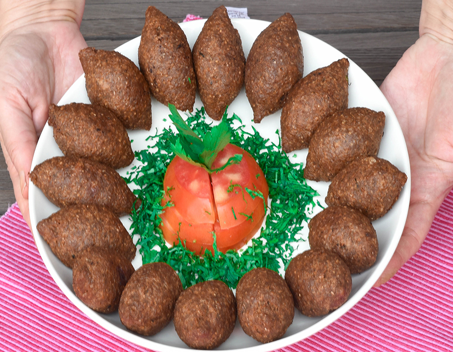 Lebanese Fried Kibbeh Balls/ kibbeh Akras